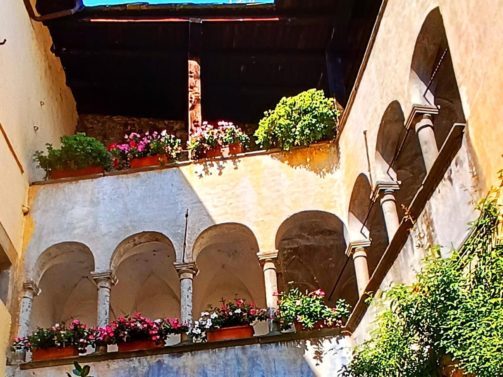 Il Granaio Di Palazzo Guicciardi Leilighet San Bernardo  Rom bilde
